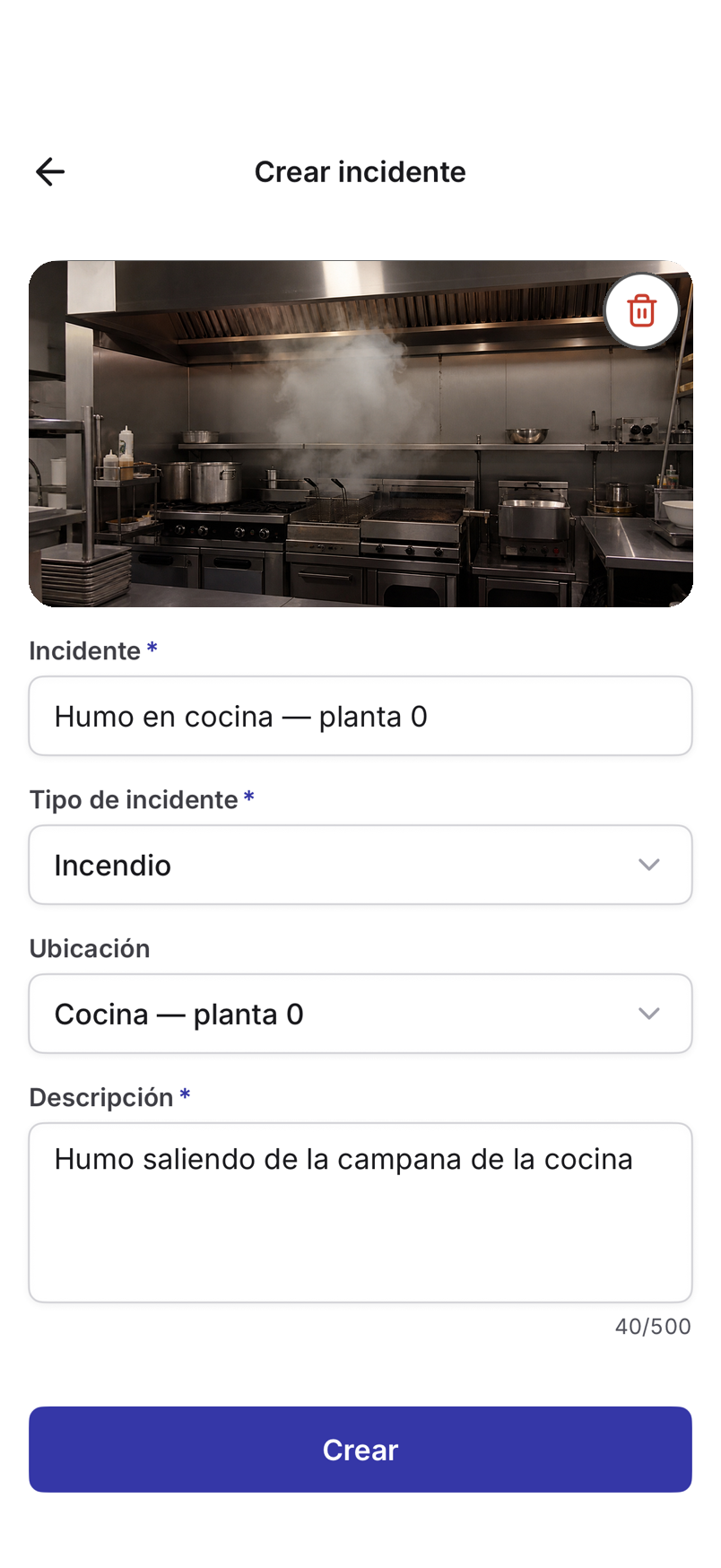 Formulario móvil para comunicar humo en cocina, con ubicación y descripción